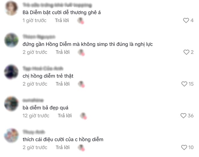 Nhan sắc nhẹ nhàng, rạng rỡ của Hồng Diễm