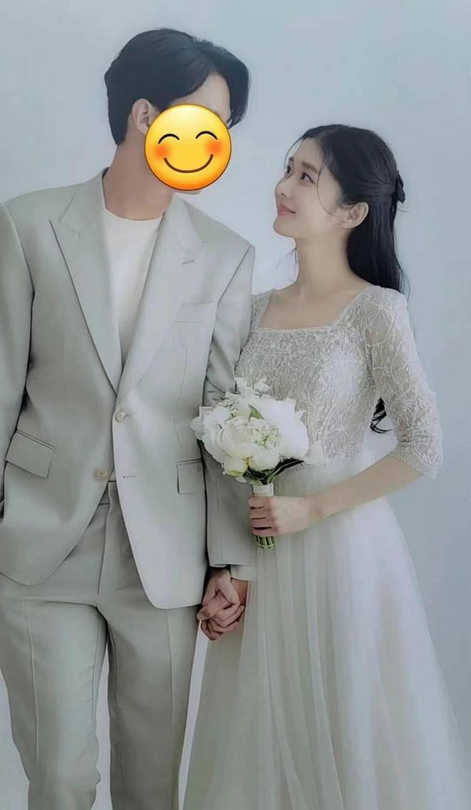 Jang Nara lên xe hoa