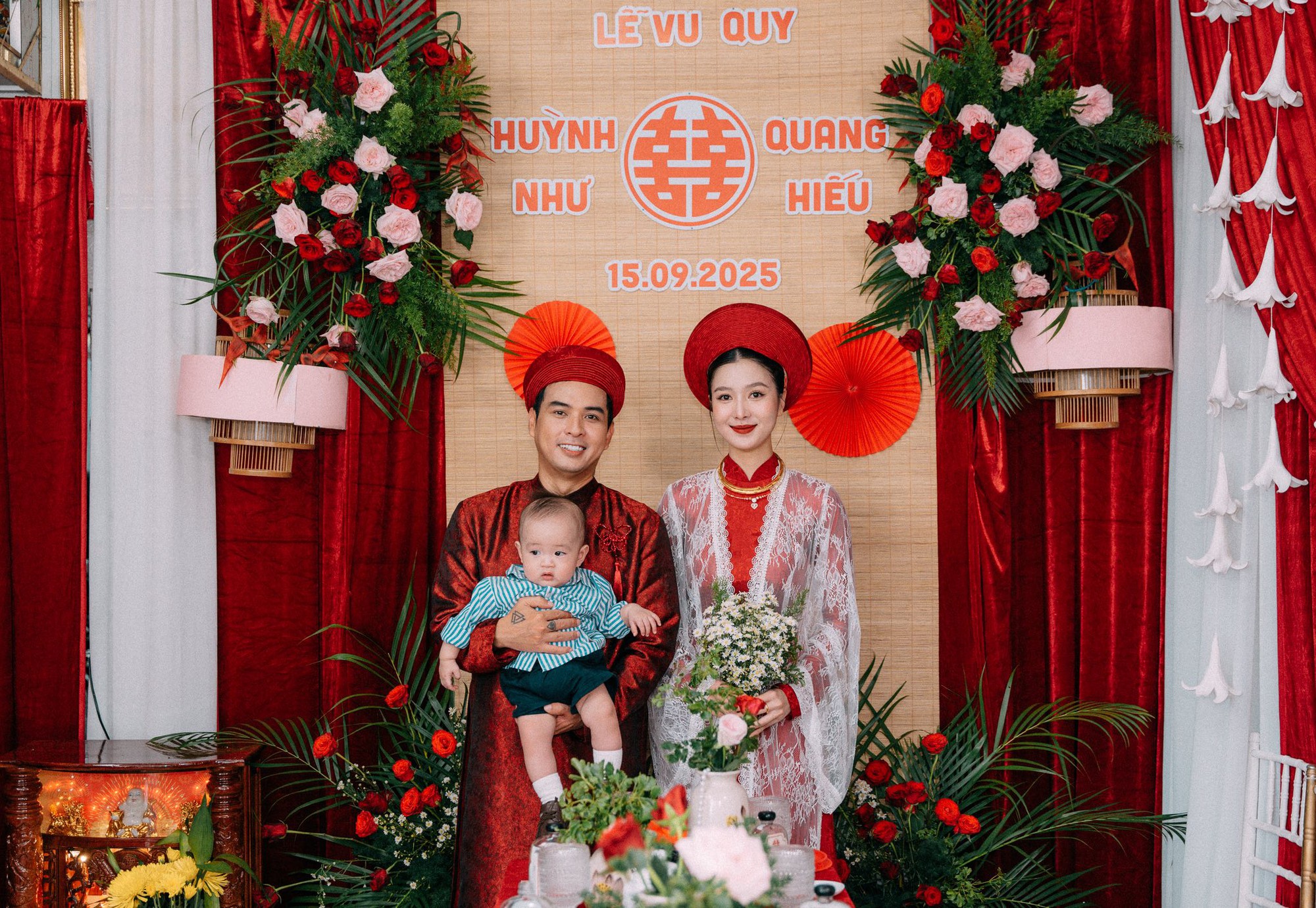 Cặp đôi ưu tiên trang phục áo dài truyền thống trong đám cưới