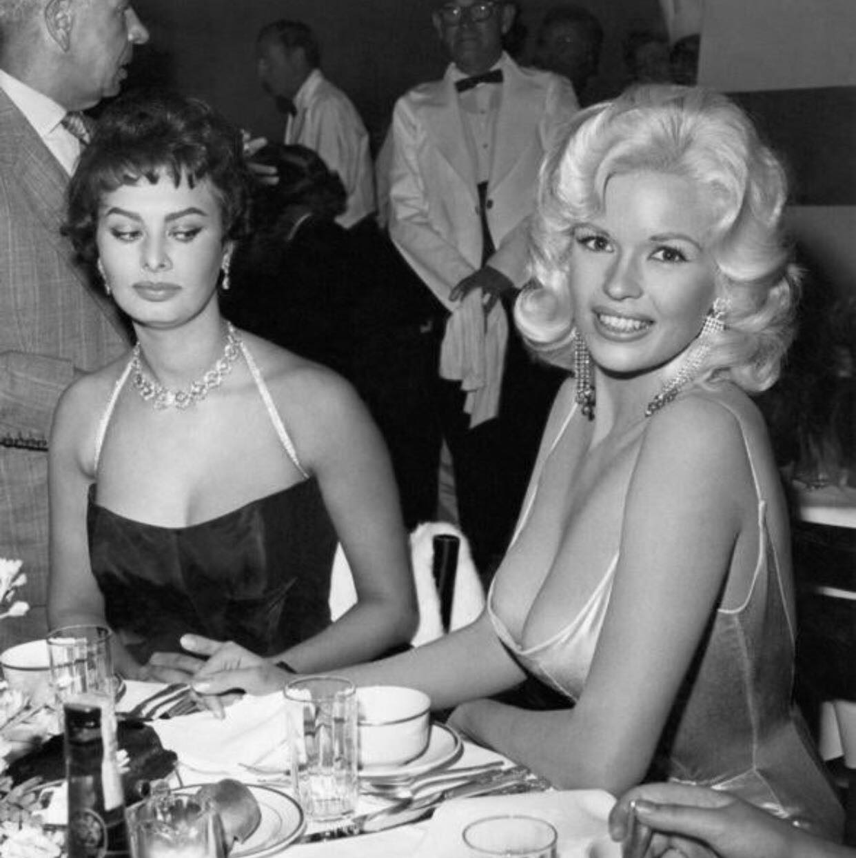 Ảnh check map của Jayne Mansfield và Sophia Loren