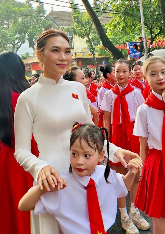 Mỹ Tâm trên sân khấu lớn