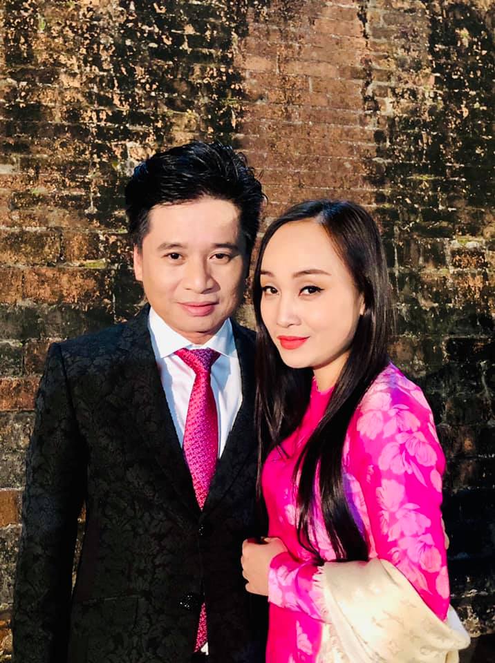 Vợ chồng NSND Thu Huyền - Tấn Minh