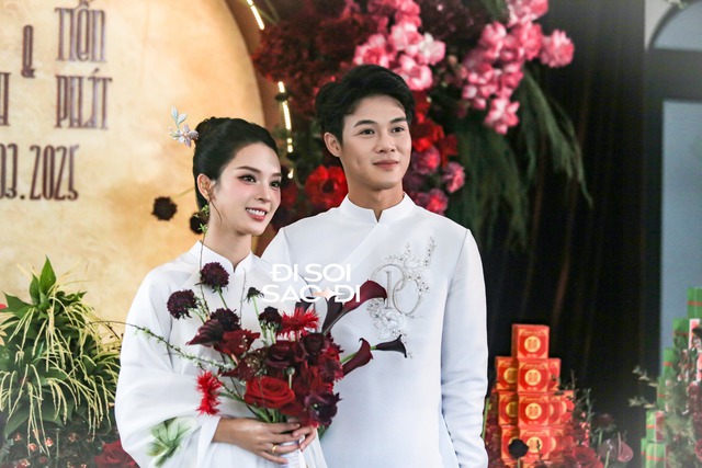 Quỳnh Lương và Tiến Phát từ chương trình Người Ấy Là Ai