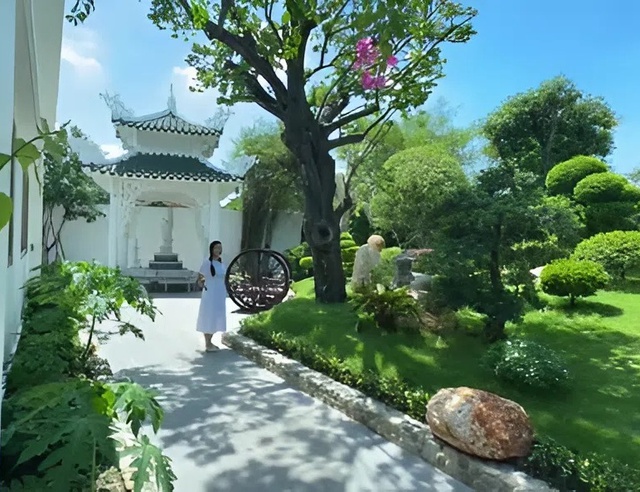 Nhà vườn Việt Trinh