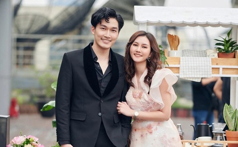 Hương Giang từng có 5 năm hạnh phúc bên Đình Tú Hương Giang và Đình Tú cùng nhau trong quá khứ