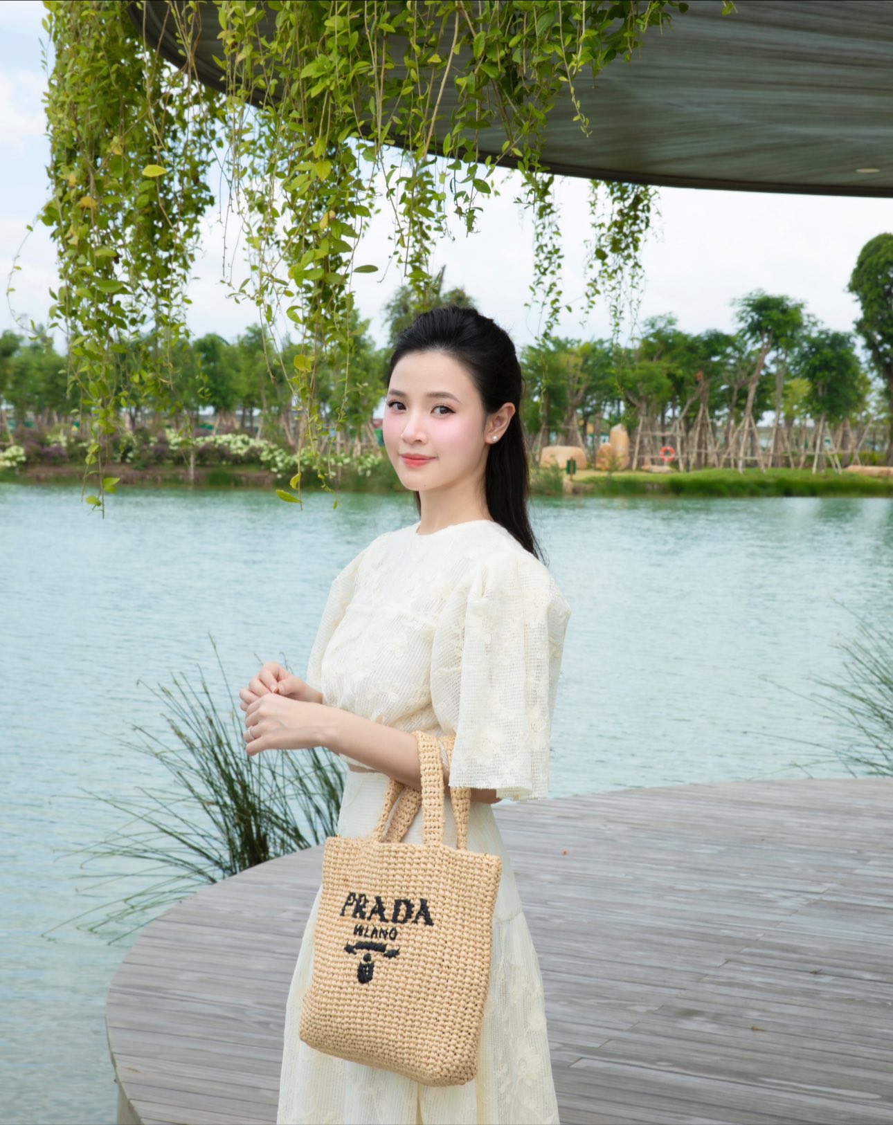 Midu xuất hiện tại sự kiện