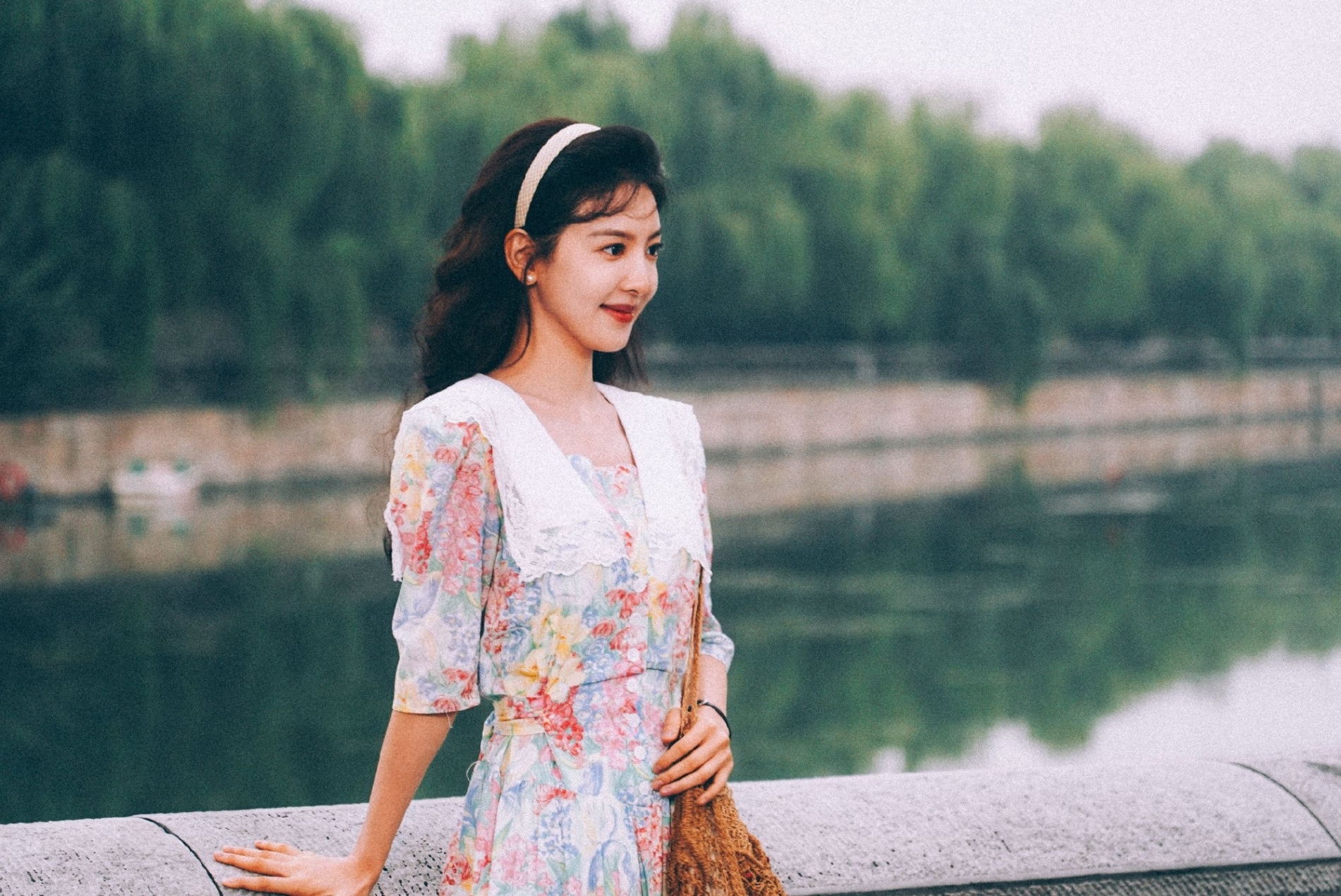 Yêu mỹ nhân này là sai thì cuộc đời này không ai cần đúng: Đẹp đến nỗi cả thế giới phải tương tư- Ảnh 3. Yêu mỹ nhân này là sai thì cuộc đời này không ai cần đúng: Đẹp đến nỗi cả thế giới phải tương tư- Ảnh 3.