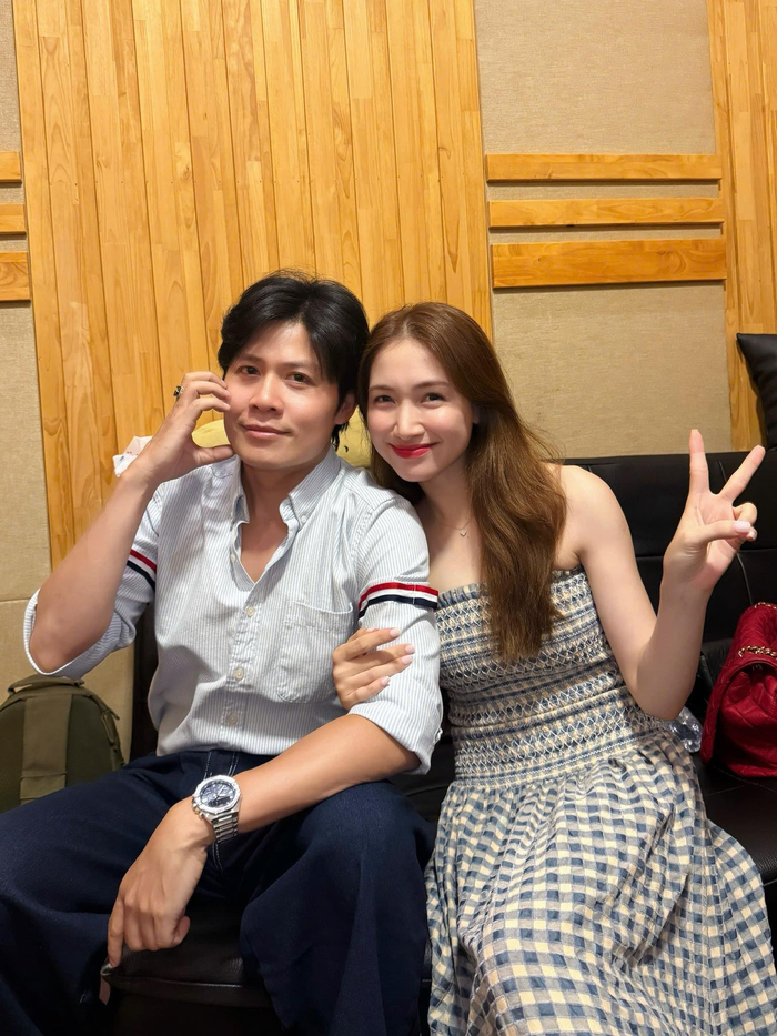 Nguyễn Văn Chung và Hòa Minzy hợp tác trong ca khúc Nỗi Đau Giữa Hòa Bình