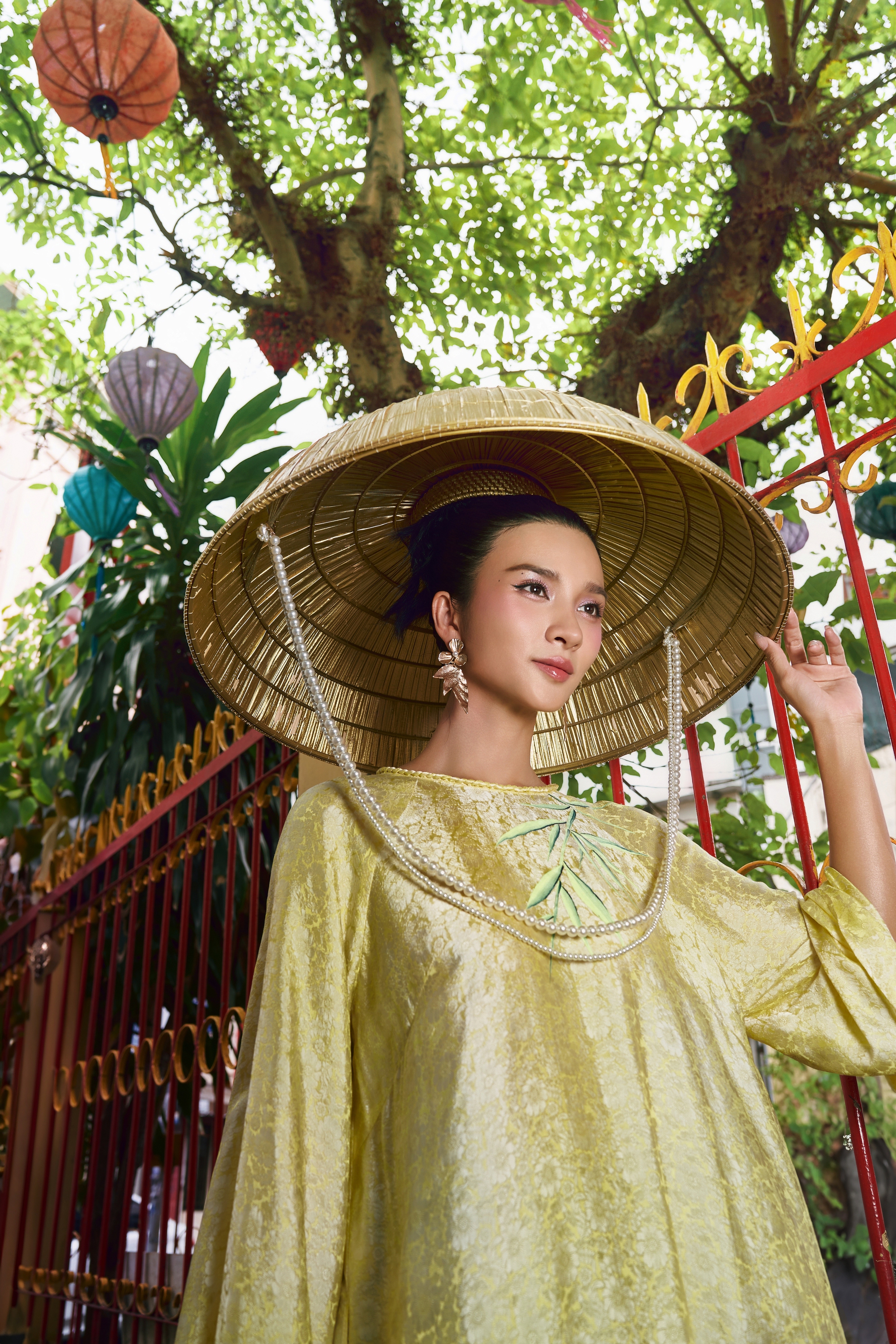 NSƯT Kim Tuyến khoe sắc vóc U40