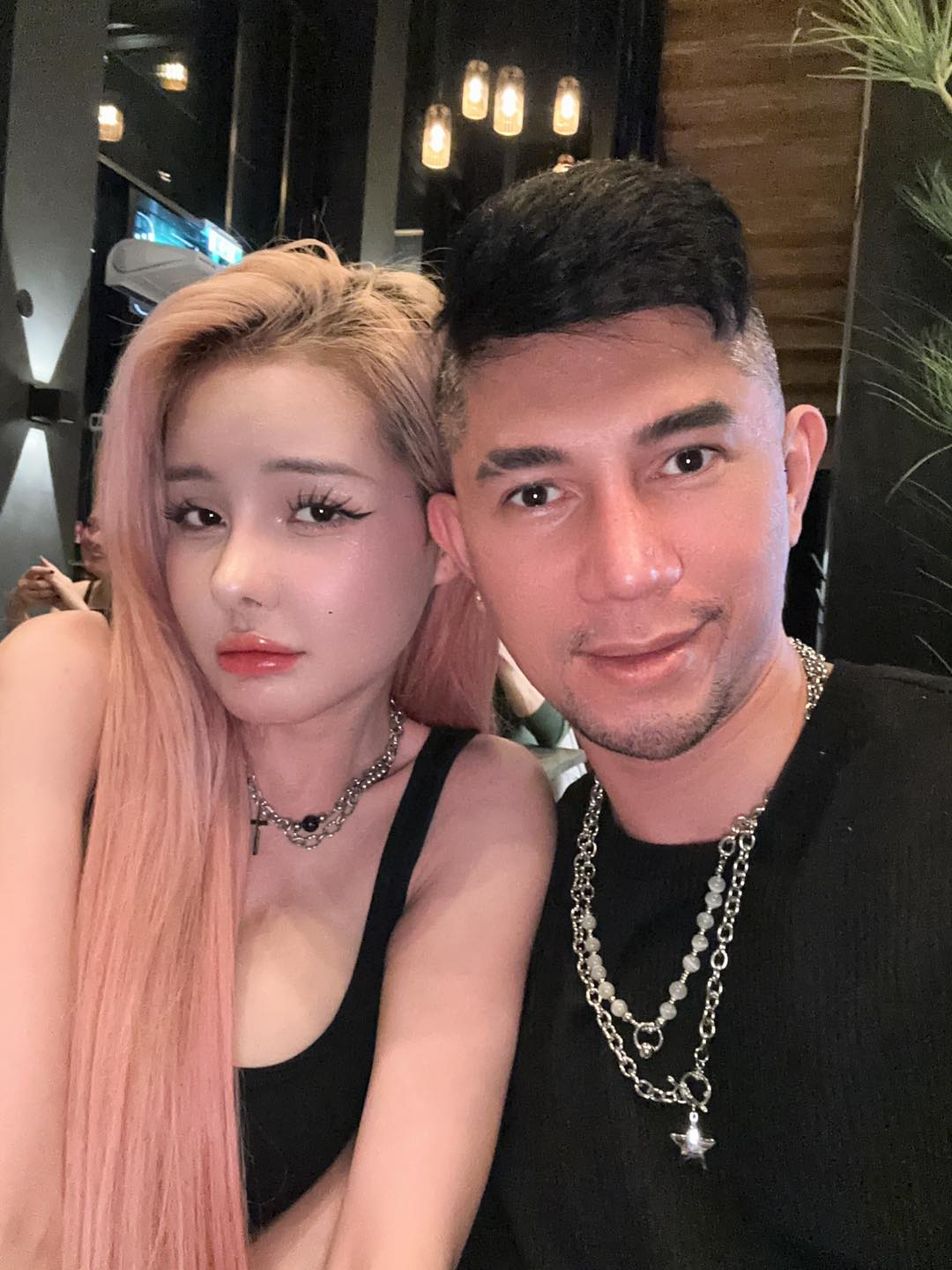 Nam ca sĩ hạng A hết thời “ăn bám” Ngân 98 là ai?- Ảnh 1. Lương Bằng Quang và Ngân 98