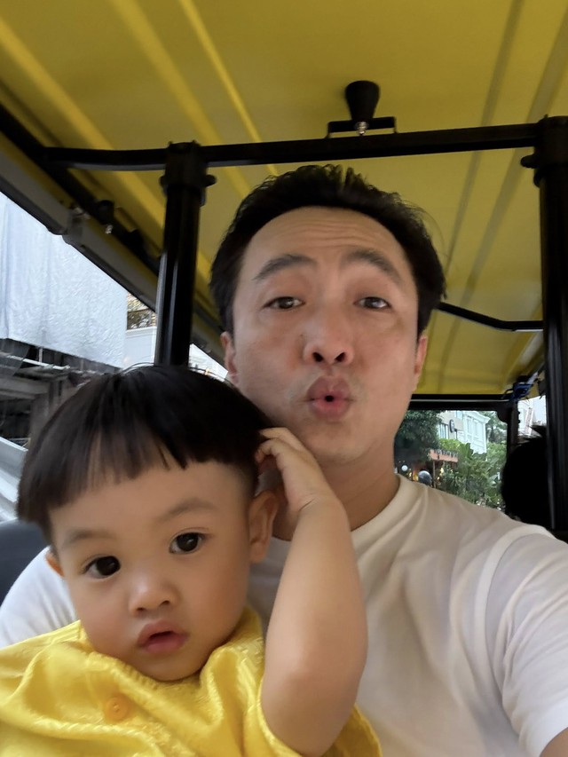 Biểu cảm đáng yêu của bé Sutin