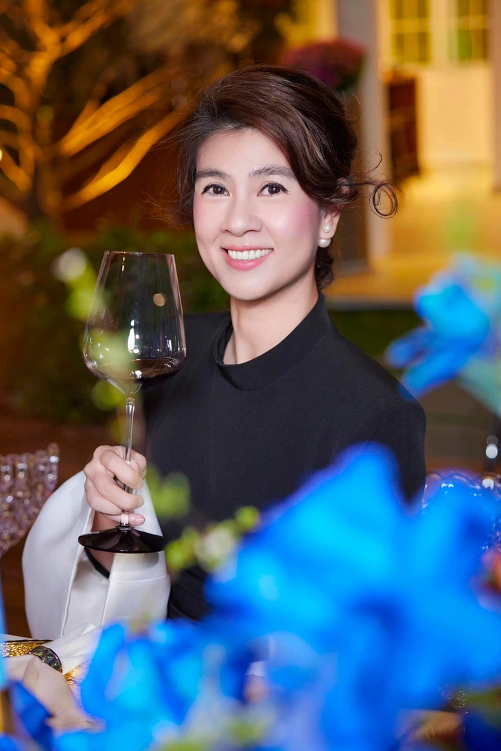 Kim Thư từng sống như bà hoàng khi là vợ đại gia Kim Thư thời còn là vợ đại gia Phước Sang