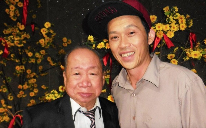 Danh hài Tùng Lâm được nhiều thế hệ đàn em kính nể. Danh hài cùng đàn em