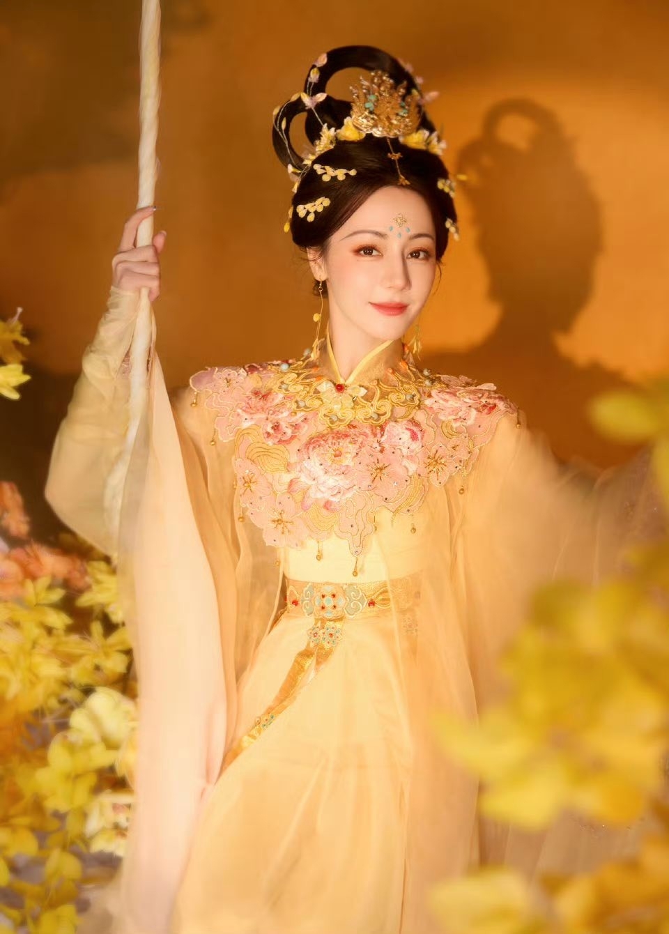 Vẻ đẹp lộng lẫy toát lên từ từng chi tiết đồ cổ trang