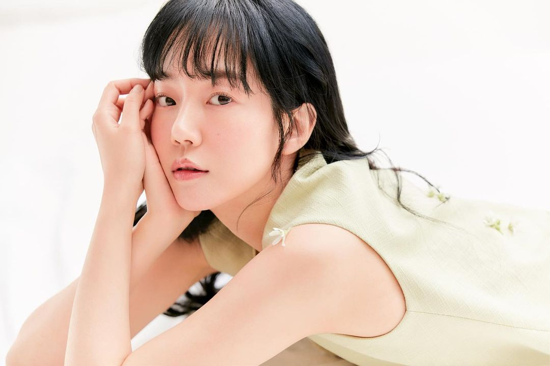 Im Soo Jung với ánh mắt u buồn và làn da trắng mịn