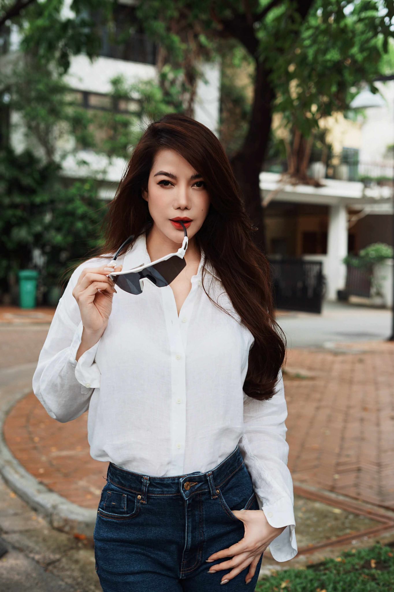 Phong cách thời trang trẻ trung, gợi cảm