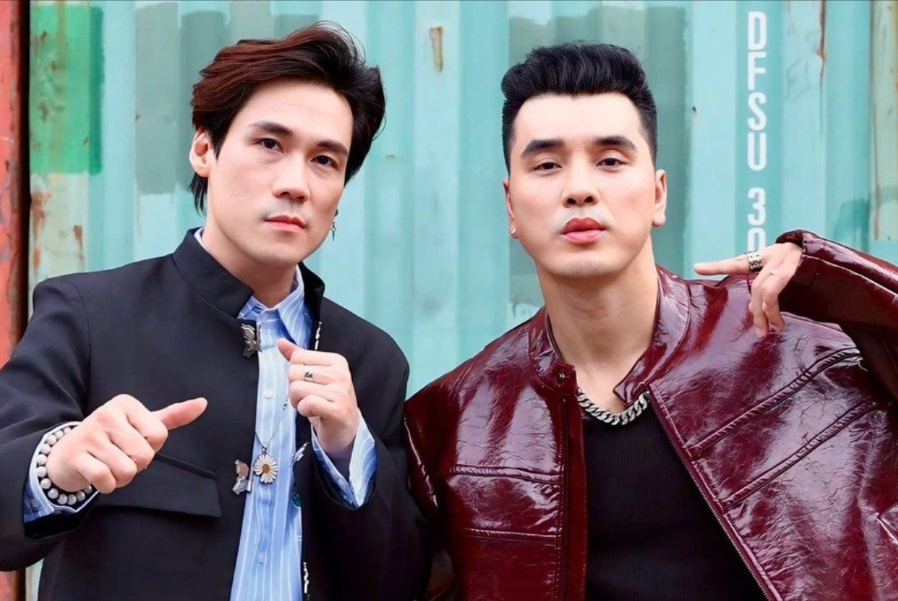 Tình hình nam ca sĩ bị phong tỏa tài sản ở Lâm Đồng- Ảnh 2. Khánh Phương và Ưng Hoàng Phúc