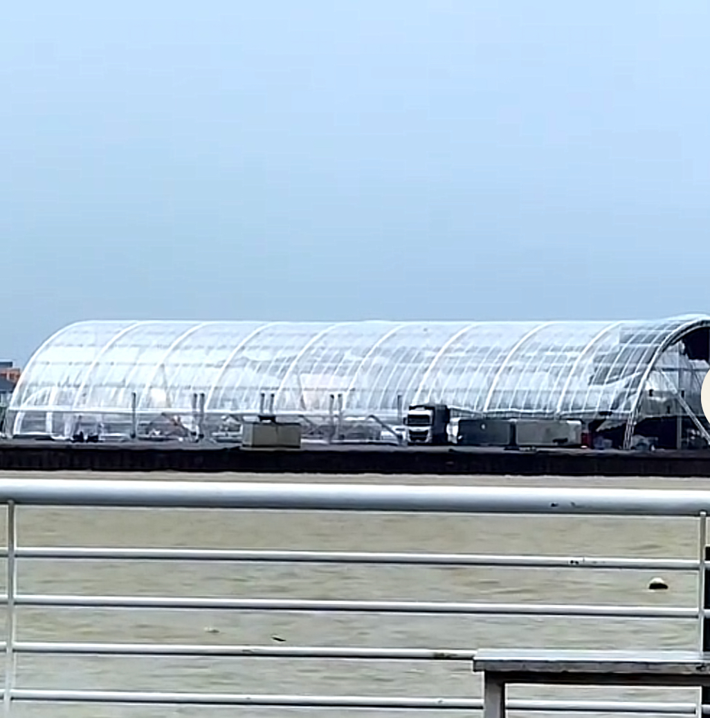 Rạp cưới được chuẩn bị kỹ lưỡng Rạp cưới chắc chắn dù gặp thời tiết xấu