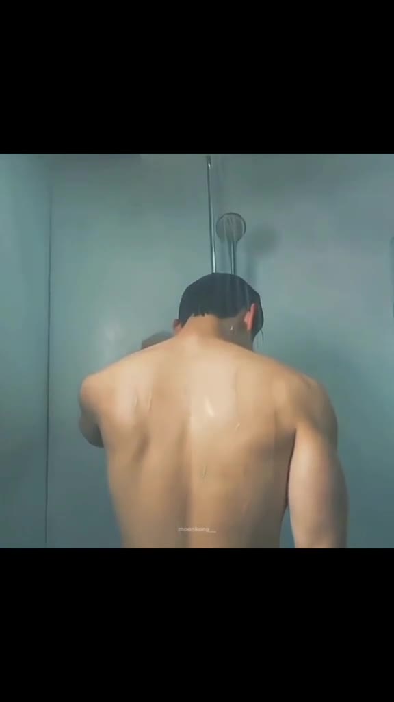 Cảnh phòng tắm kinh điển trong phim Hàn