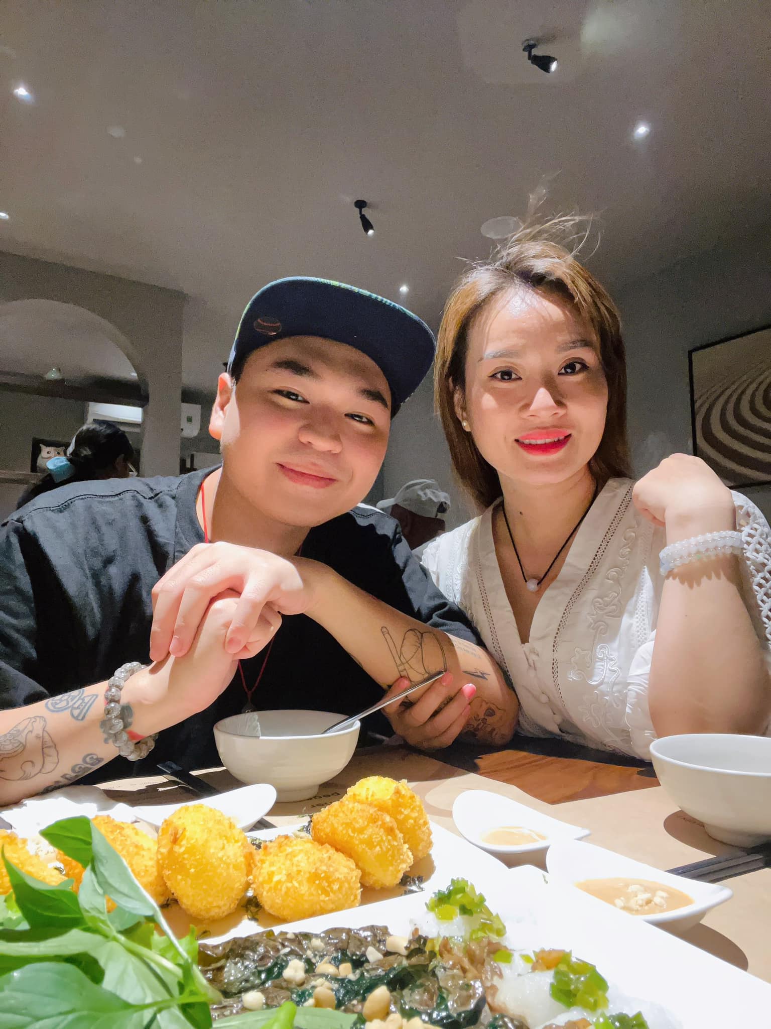 Cặp đôi song ca tình cảm tại sự kiện