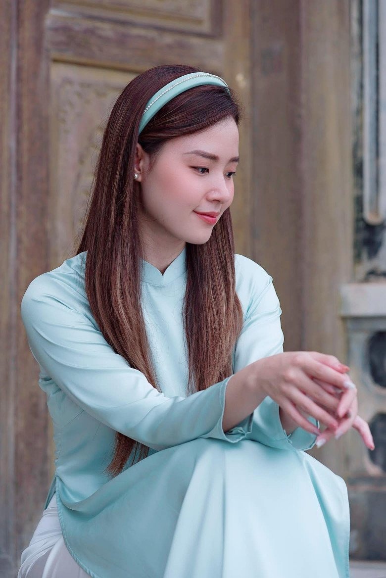 Midu với phong cách giảng dạy và biểu diễn khác nhau