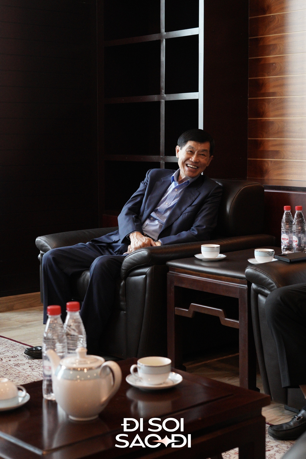 Tỷ phú Johnathan Hạnh Nguyễn đồng hành cùng các con Tỷ phú Johnathan Hạnh Nguyễn đồng hành cùng các con