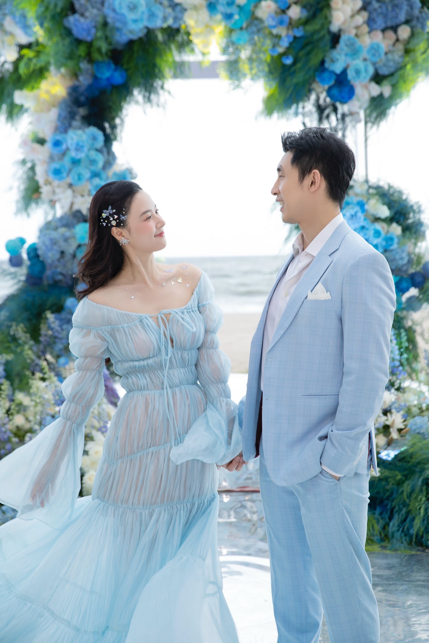 Cặp đôi Midu và Minh Đạt hạnh phúc bên nhau