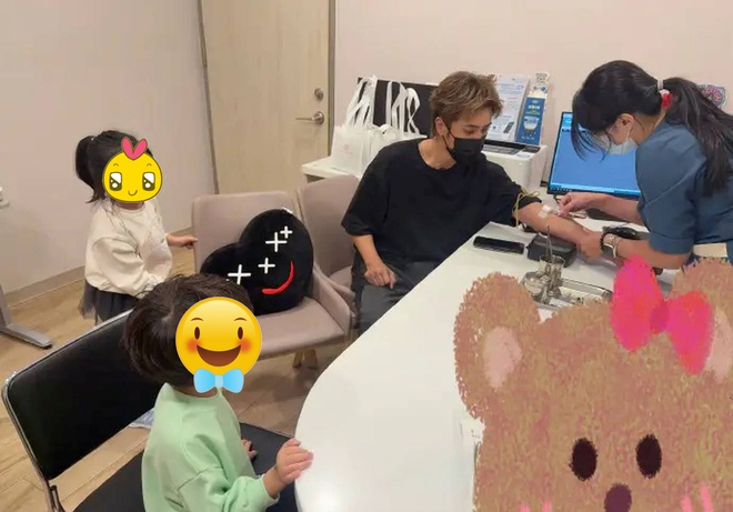 La Chí Tường và 2 con của trợ lý Tiểu Sương đi xét nghiệm ADN