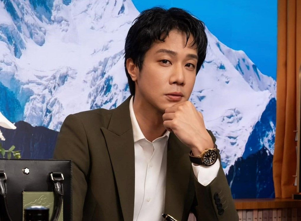 Tiết Sĩ Lăng bị cảnh sát hỏi về nghĩa vụ quân sự