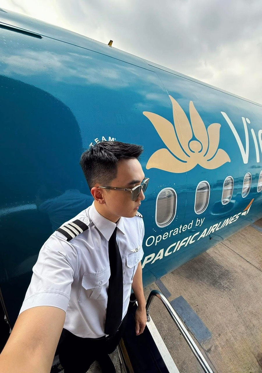 Hình ảnh Phúc Nhân trên trường quay Phúc Nhân tập trung trên trường quay