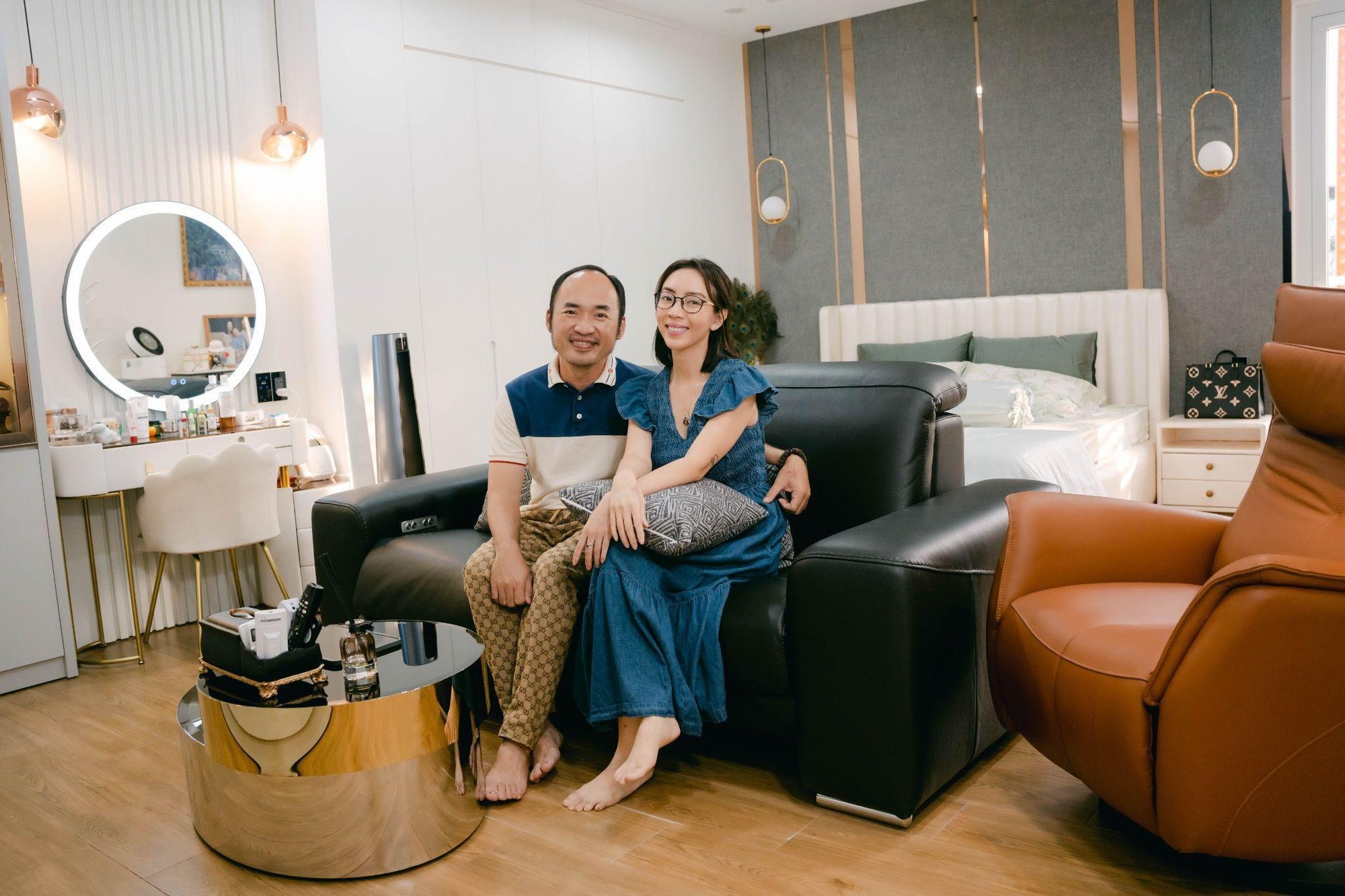 Phòng ngủ rộng rãi của vợ chồng Thu Trang - Tiến Luật