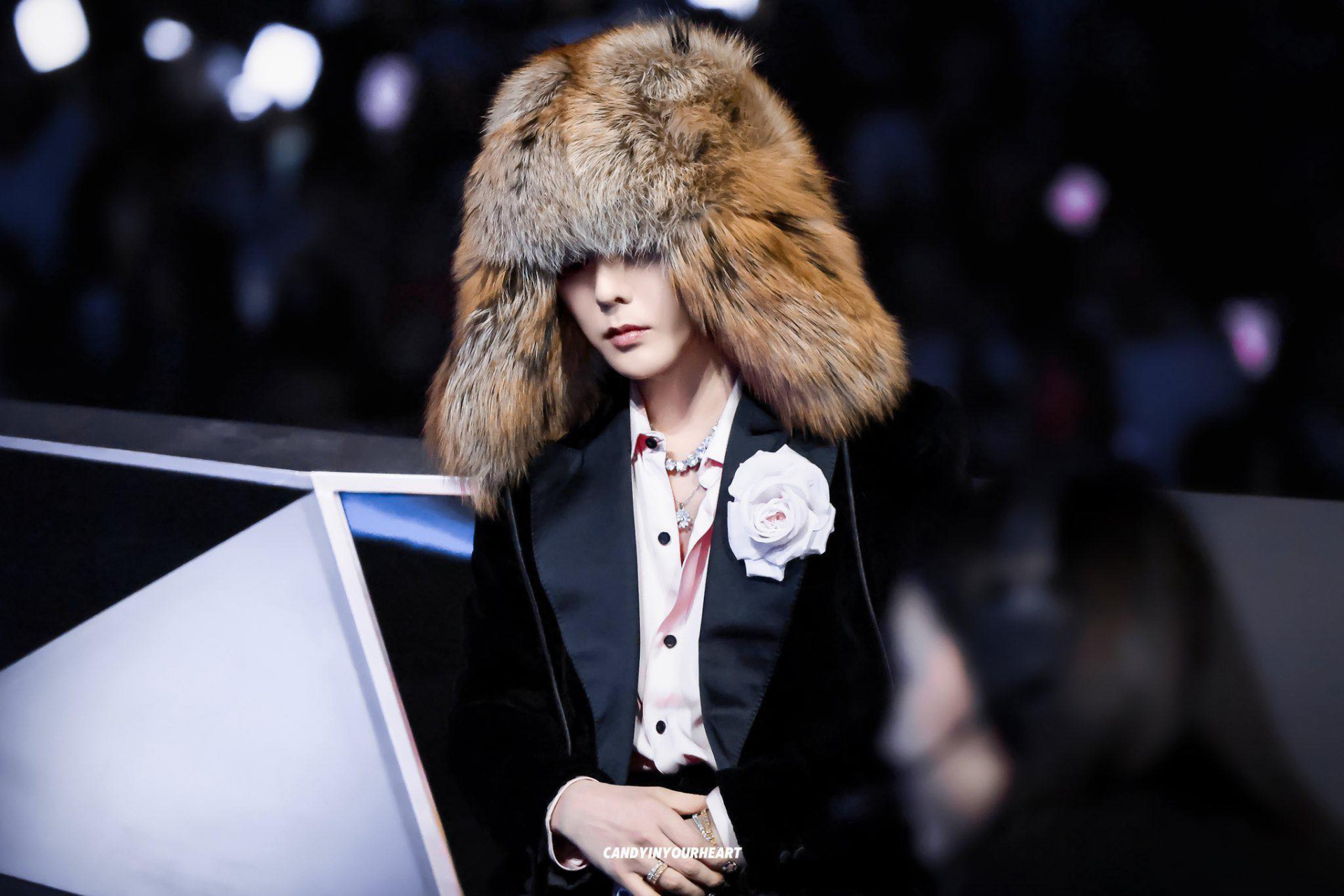 G-DRAGON quyên góp tiền hỗ trợ nạn nhân vụ cháy