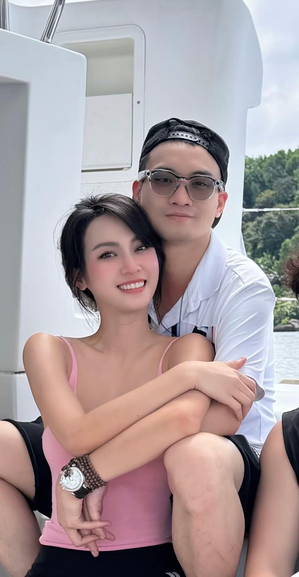 Đức Phạm công khai hẹn hò Á hậu Vũ Thuý Quỳnh Đức Phạm và Á hậu Vũ Thuý Quỳnh