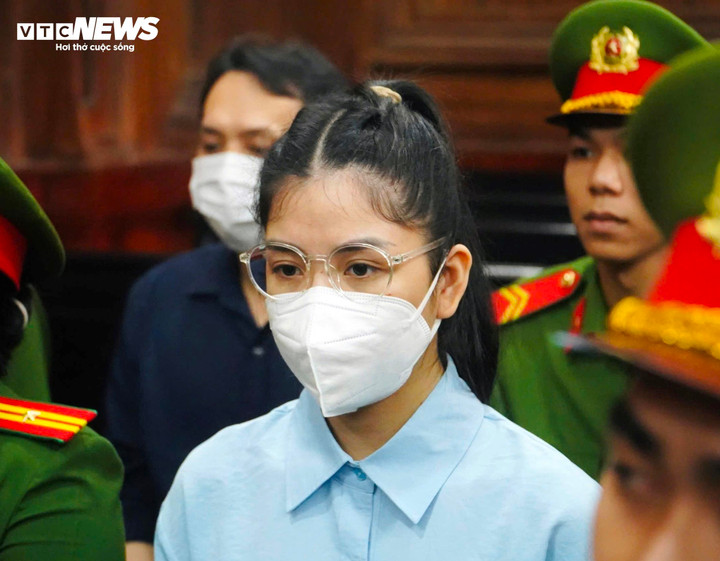 Bị cáo Nguyễn Thị Thái Hằng tại phiên toà.
