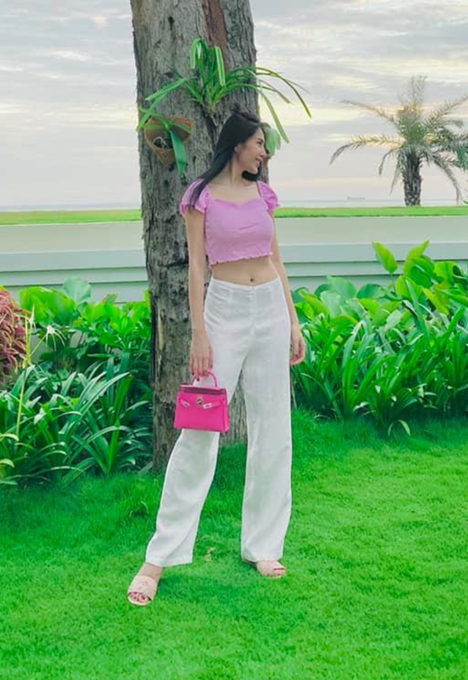 Bộ sưu tập các bản phối tone hồng của Thuỷ Tiên