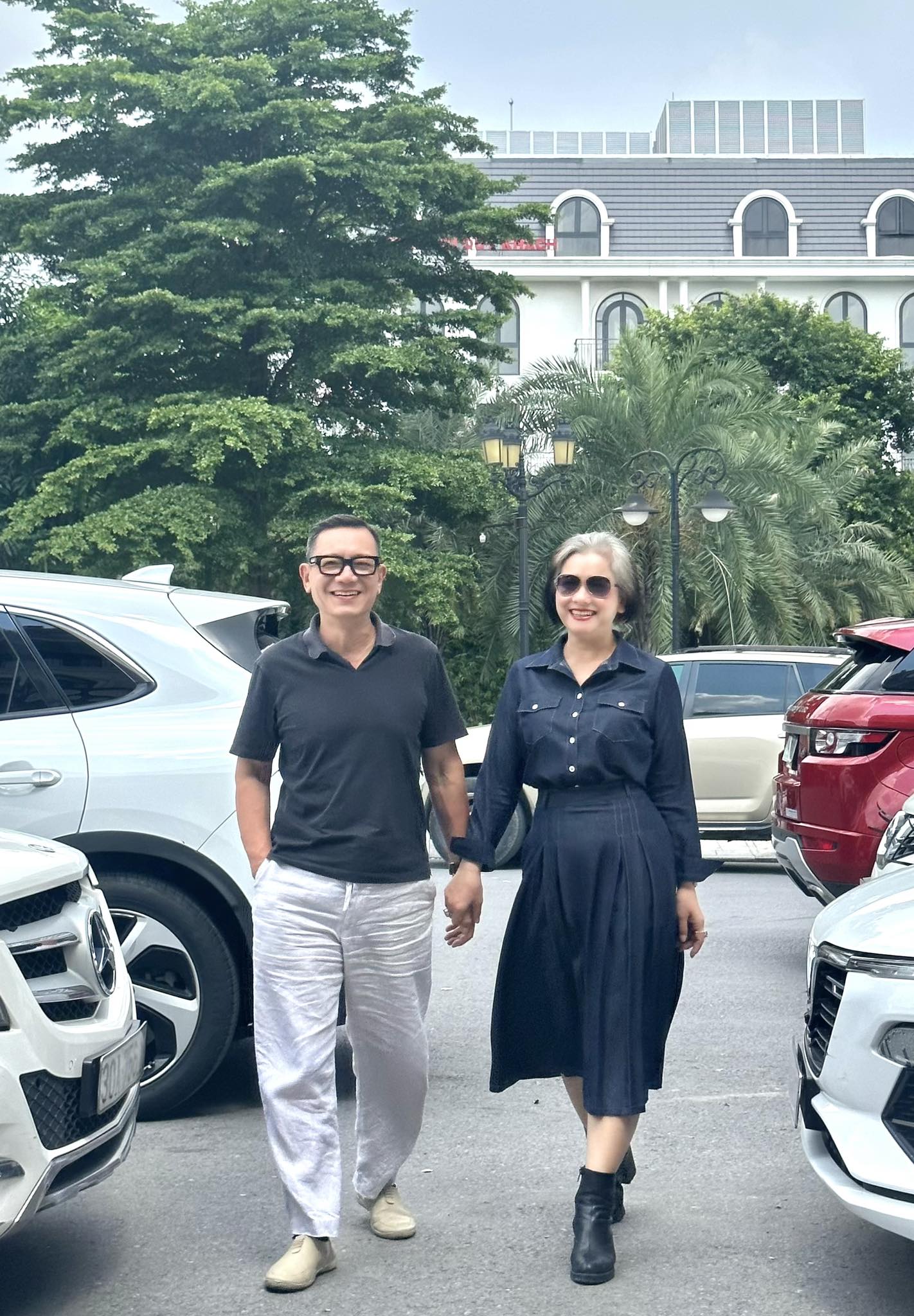 NSND Thu Quế và chồng NSND Thu Quế cùng chồng trong ảnh cưới