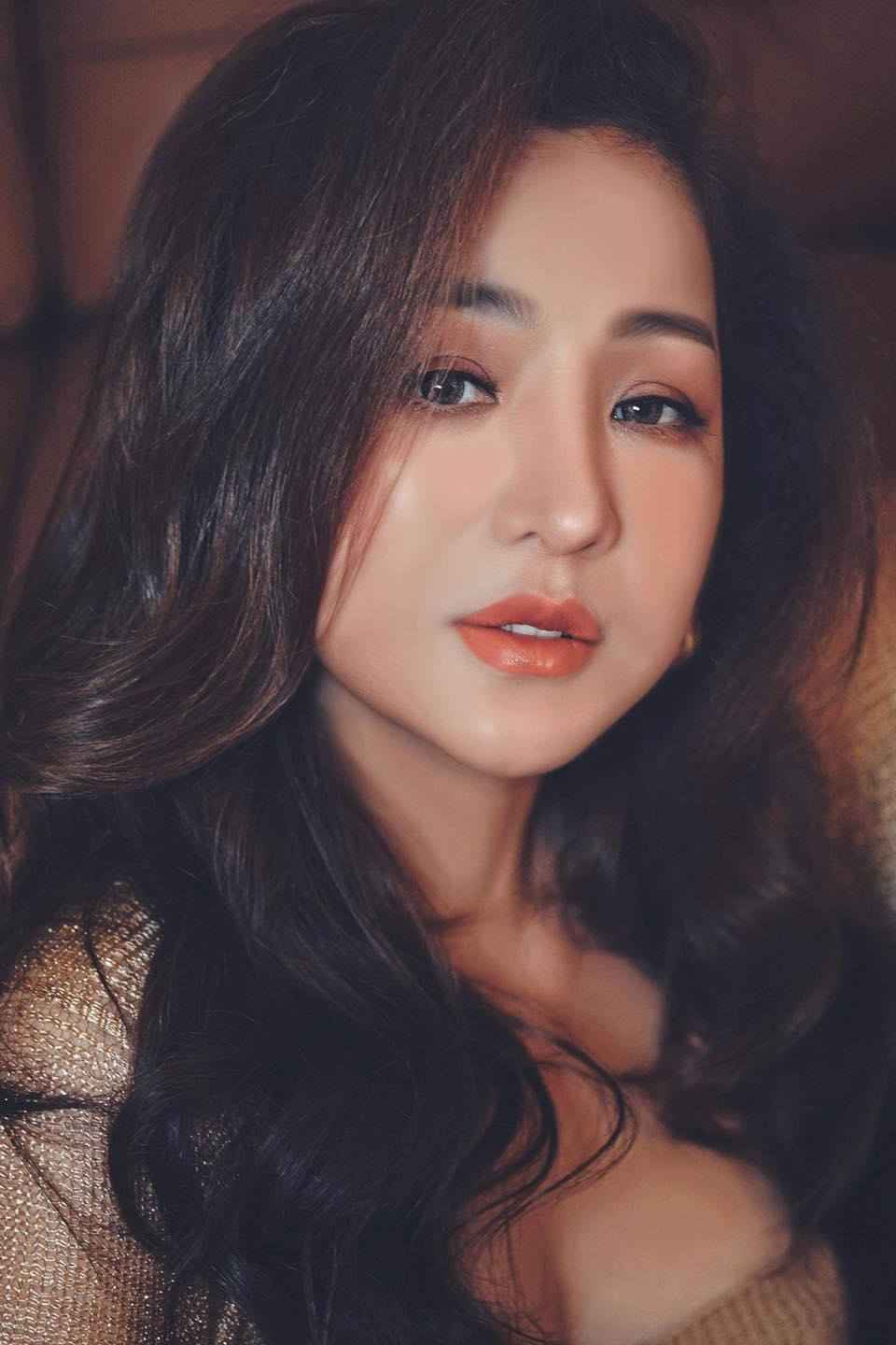 Biệt thự có hồ bơi riêng của Thúy Nga