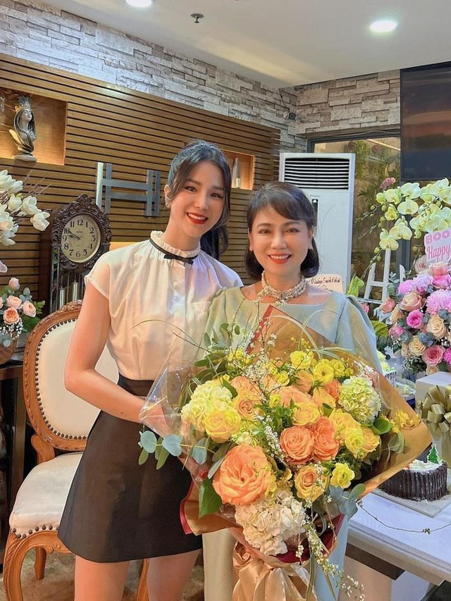 Một góc trong không gian sống trước đây của Diệp Lâm Anh và thiếu gia Đức Phạm Nội thất xa hoa trong căn nhà