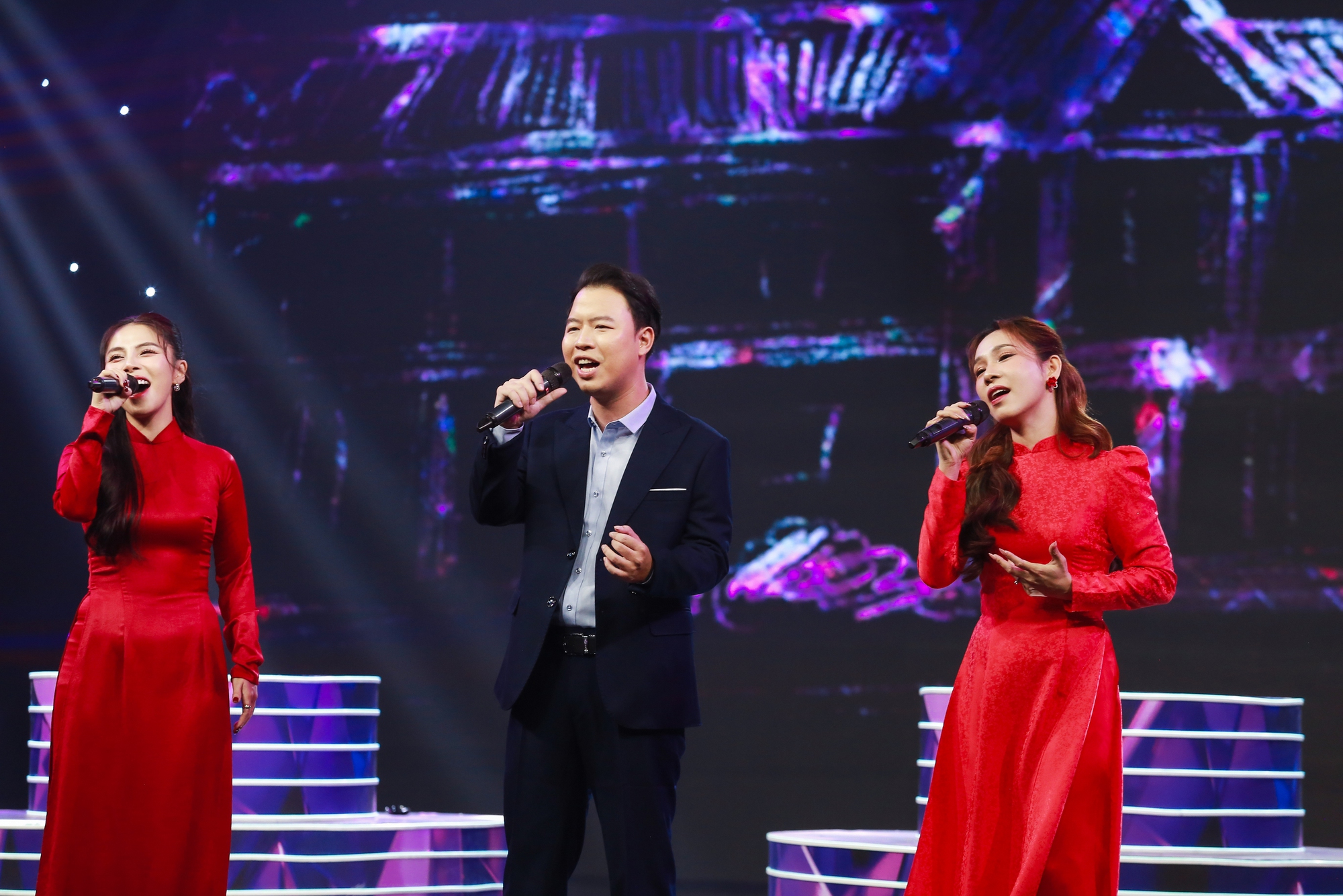 Các thầy cô giáo tham gia cuộc thi Thí sinh là giáo viên dự thi