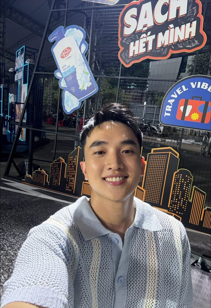 Phúc Nhân hóa thân thành nhân vật nông thôn Phúc Nhân nhập vai sâu sắc