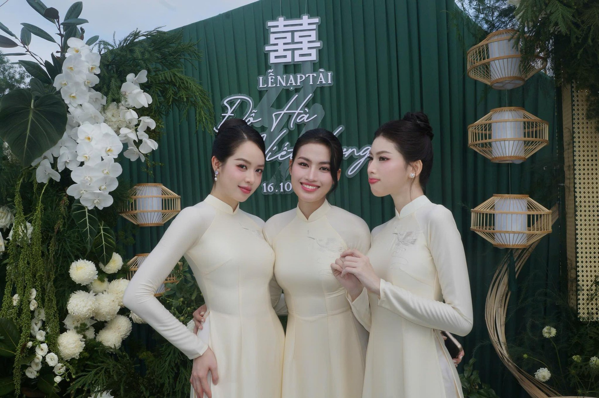 Hoa hậu Đỗ Hà chỉ nhờ vài người bạn thân thiết đến Thanh Hoá để bê tráp Khách mời thân thiết tham gia tiệc cưới Thanh Hóa