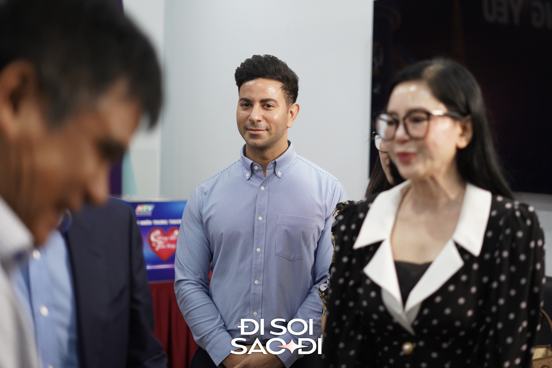 Cận visual của Justin - chồng Tiên Nguyễn Cận visual của Justin - chồng Tiên Nguyễn, người Dubai làm quảng cáo tại Việt Nam