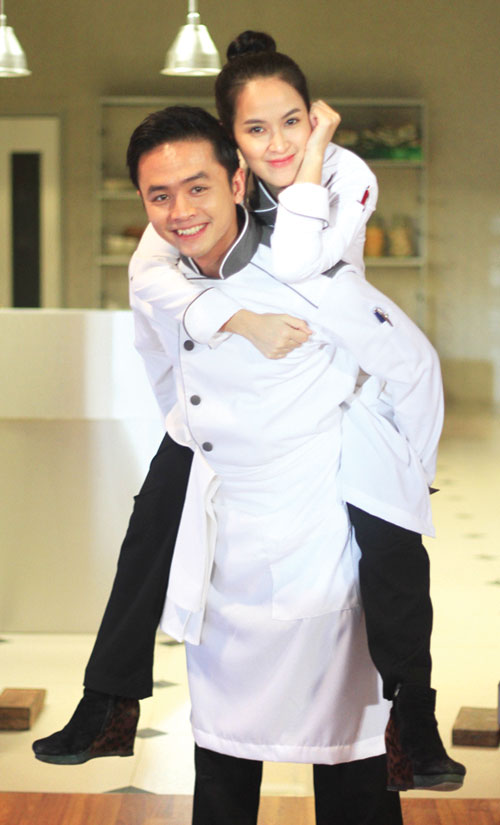 Văn Anh và Tú Vi trong phim Bếp Hát