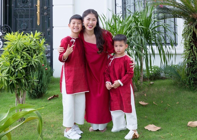 Biệt thự 2 triệu đô trong khu nhà giàu quận 7 của ca sĩ Đăng Khôi- Ảnh 6. Những thảm cỏ xanh mướt mắt