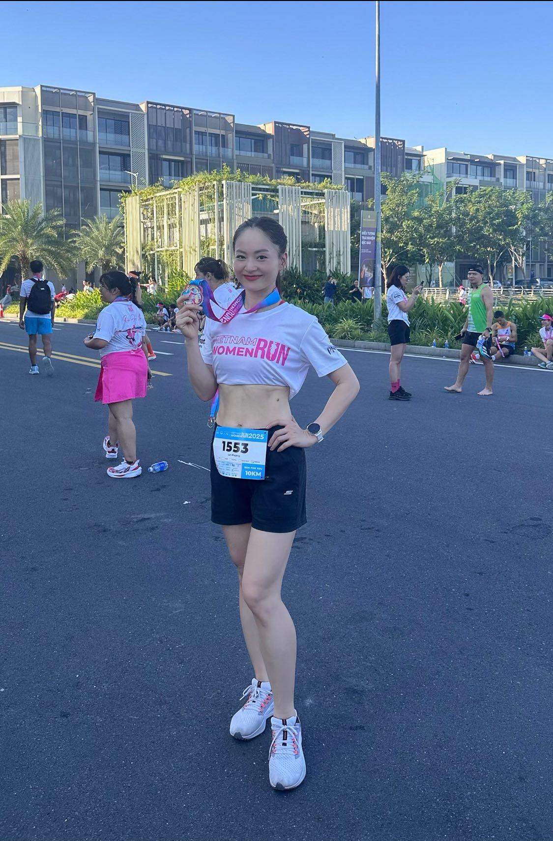 Lan Phương chăm chỉ tập múa nhảy