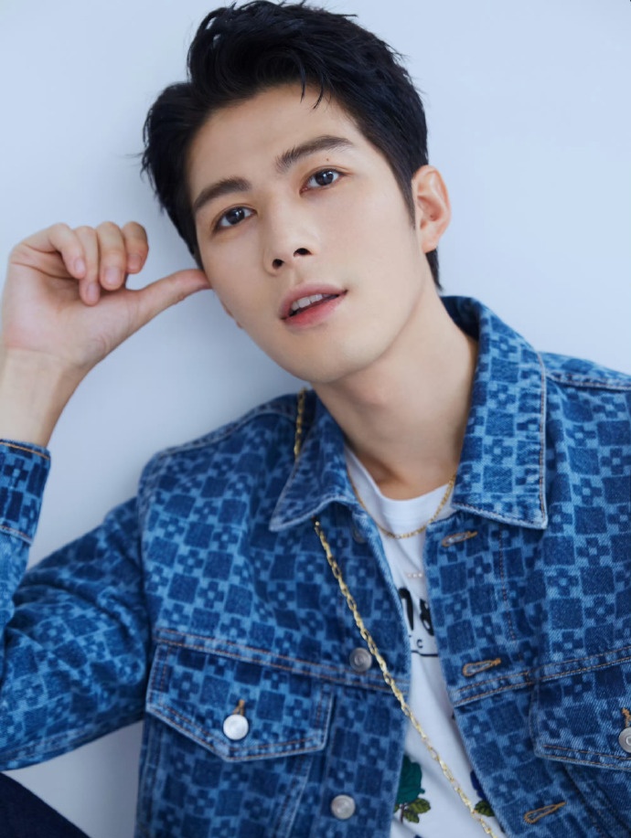 Trần Học Đông bị xe tải tông trúng khiến xương chân vỡ nát