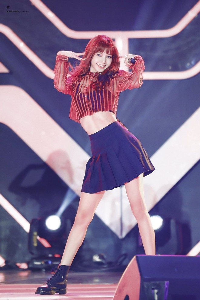 Lisa với thân hình mảnh mai thời mới ra mắt