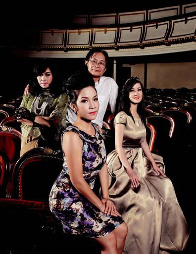 Ba diva Việt Nam cùng nhạc sĩ Dương Thụ