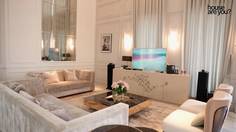 Trang trí phòng khách xa hoa